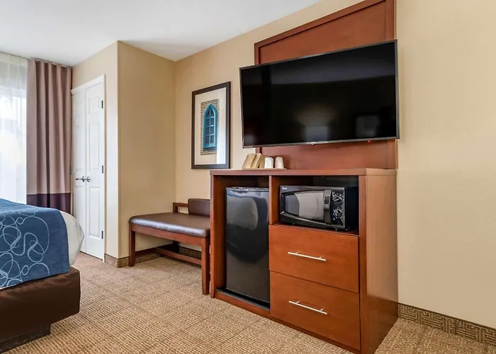 Comfort Suites Niceville Near Eglin Air Force Base