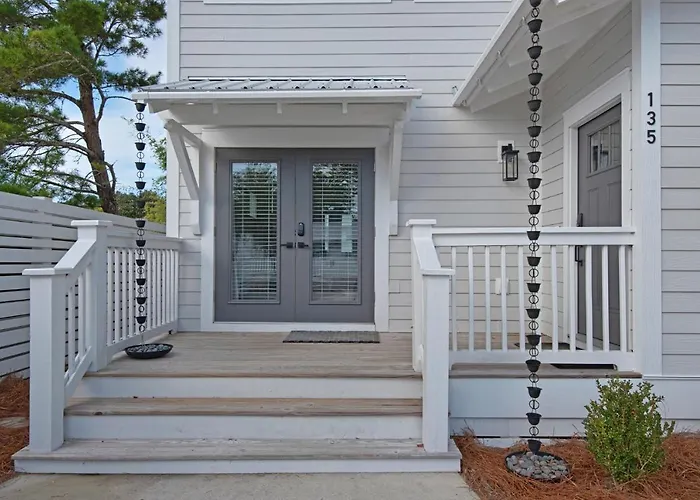 Golf Cart, 3 King Beds, Covered Rooftop Area, Half Mile To Beach!